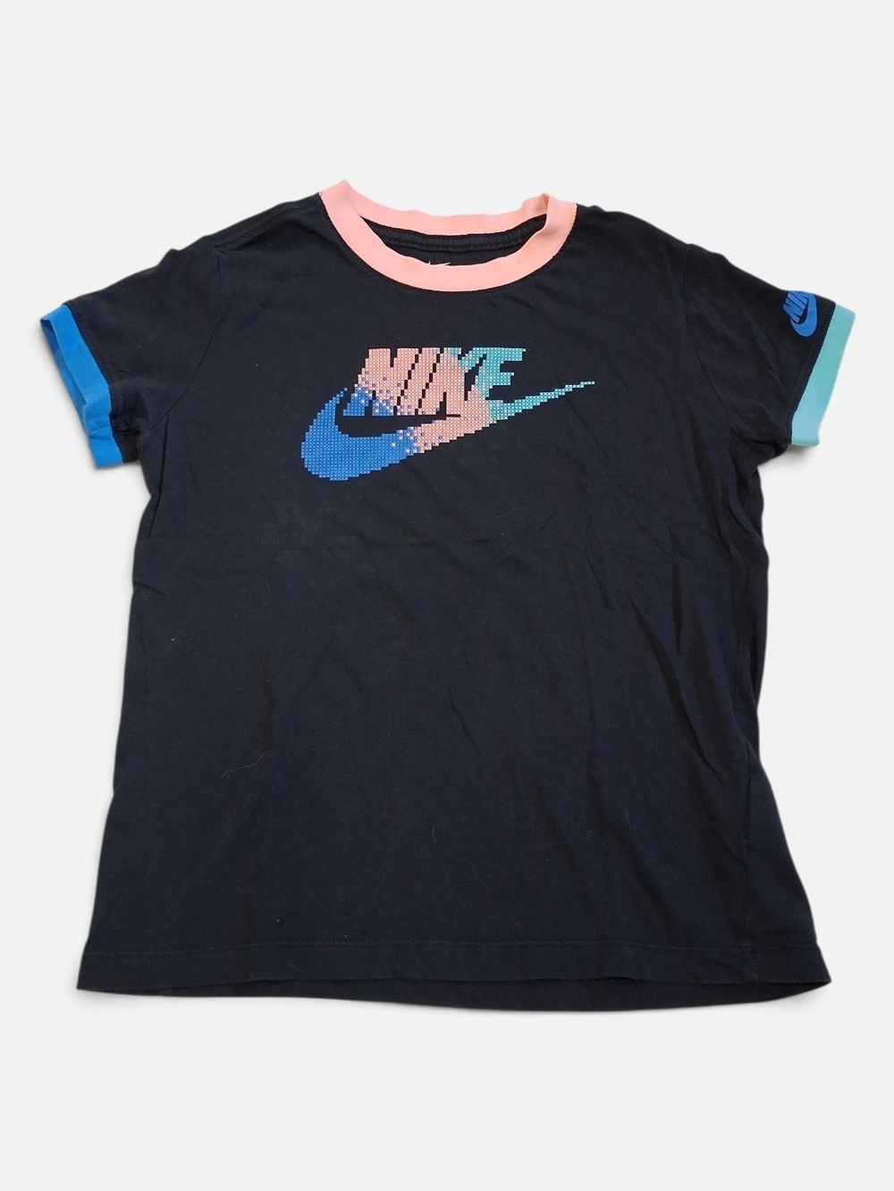 Nike Girls Black T-Shirt with Pixelated Swoosh Large